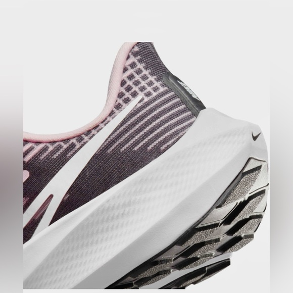 💗| Nike Kids Air Zoom Pegasus 39 Run, Pink Foam/White, Size 6Y Or 7.5 Women - Picture 6 of 9